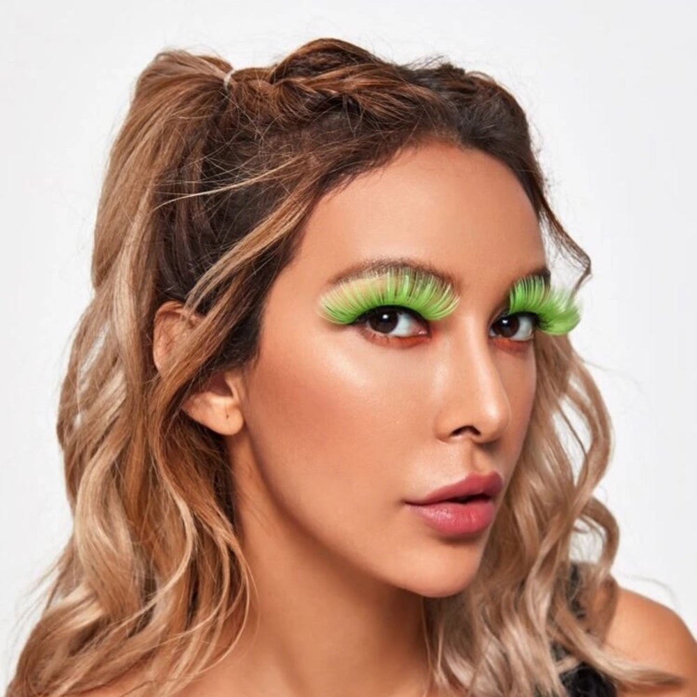 ⭐️ Pair of long neon green pretty party eyelashes ⭐️